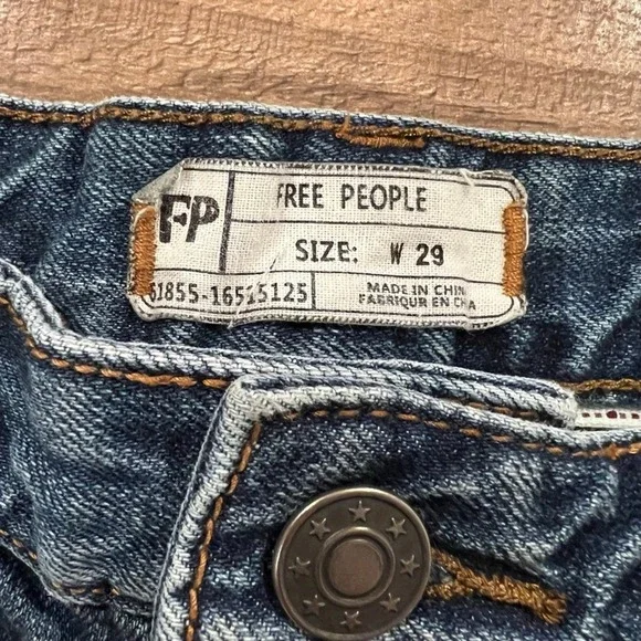 Free People Rock Denim Uptown Short Size 29 - Picture 6 of 9